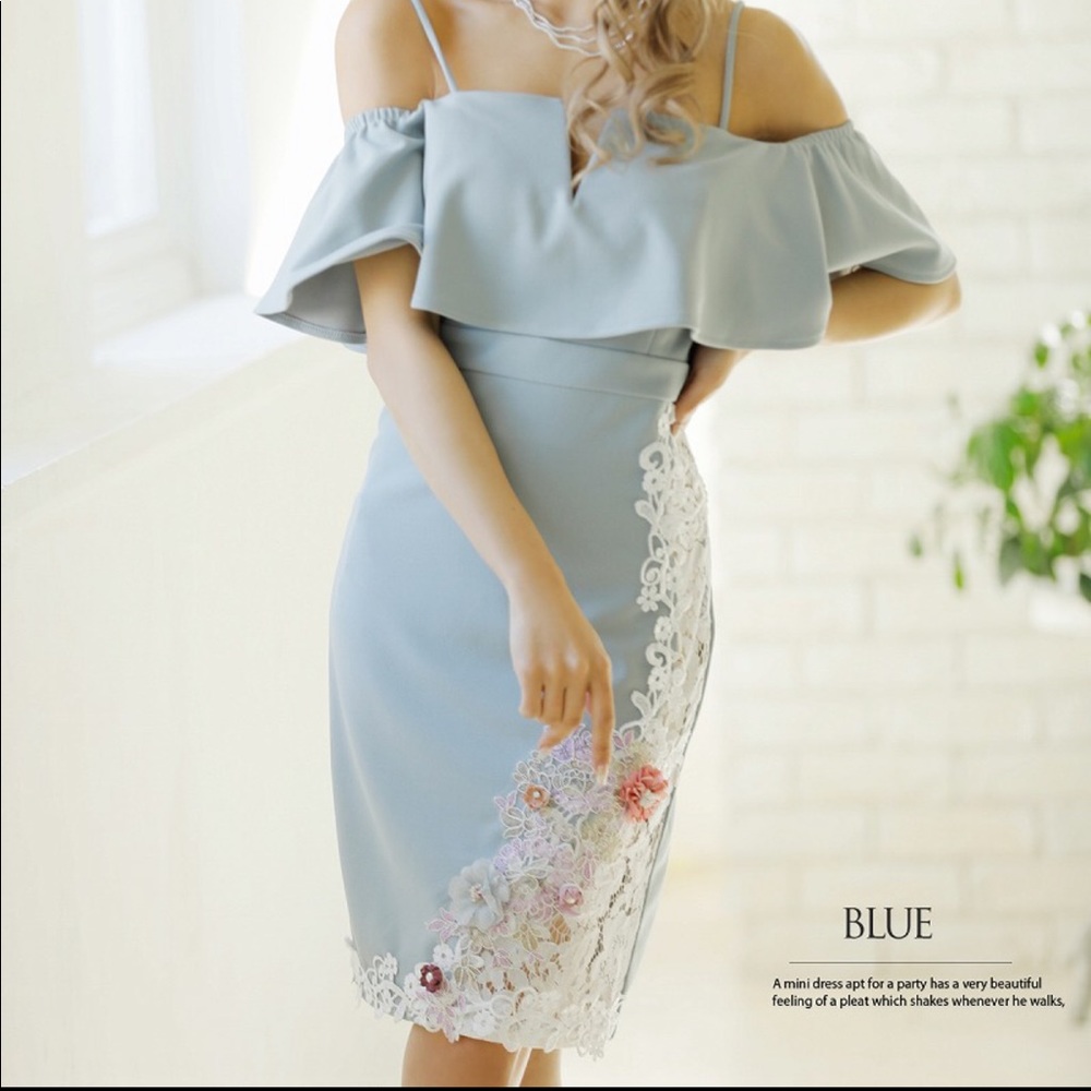Elegant Blue- Gray Off-Shoulder BodyCon Dress with Floral Lace